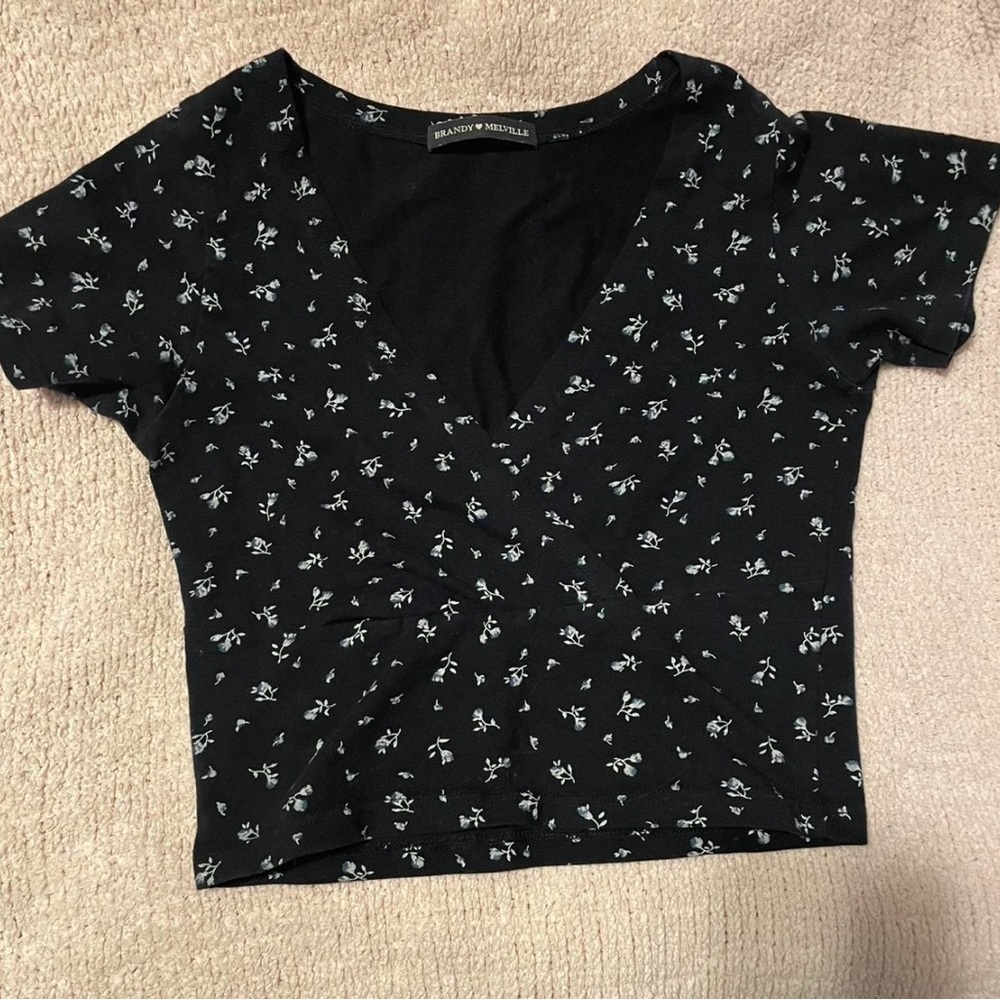 Brandy Melville Floral Women’s Crop Top